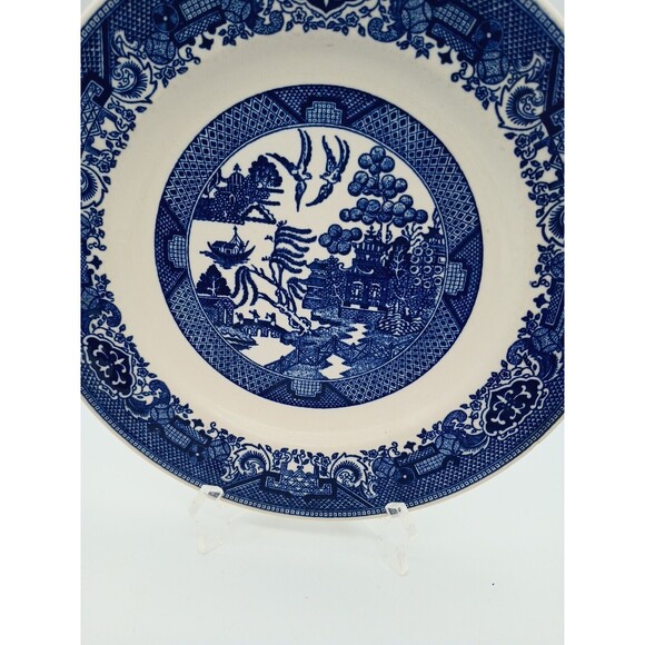 Willow Ware Royal China underglaze, blue/white dinner 10 inch plate. Beautiful - Picture 2 of 8